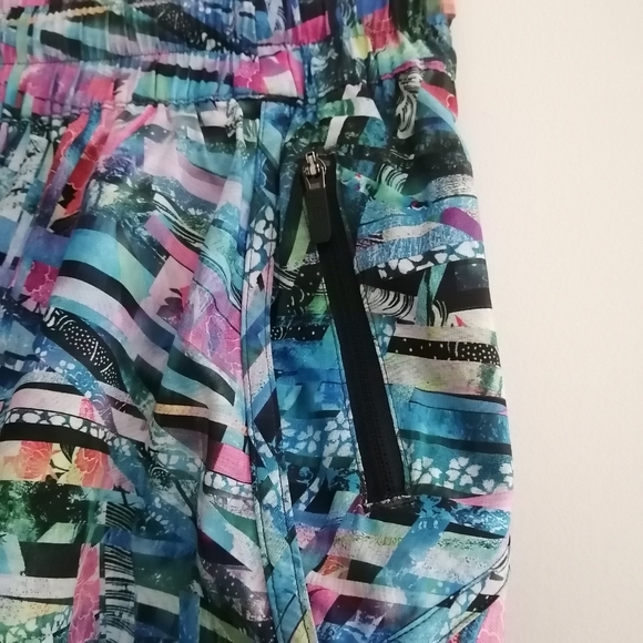 Lululemon Tracker Shorts 3.5" Lined Special Edition Seawheeze Blue Pink Size 8 - Picture 6 of 14